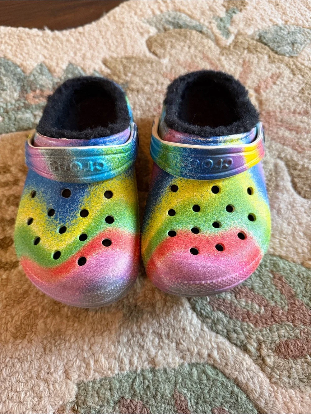 CROCS Kids Rainbow Tie-Dye Fuzzy Lined Clog